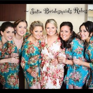 🌸 Gorgeous Satin Set of 6 Bridesmaids Robes 🌸